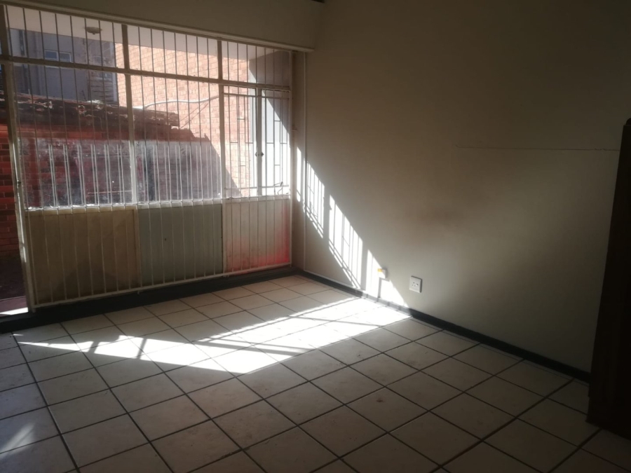 To Let 1 Bedroom Property for Rent in Bloemfontein Free State